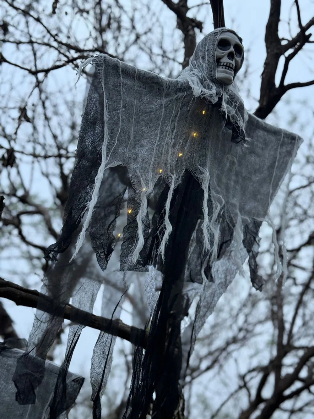 LED Skeleton Ghost – Halloween Outdoor Decoration