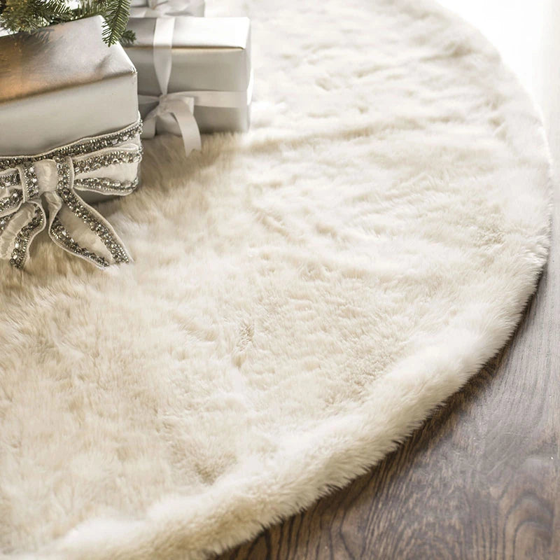 Plush White Christmas Tree Skirt
